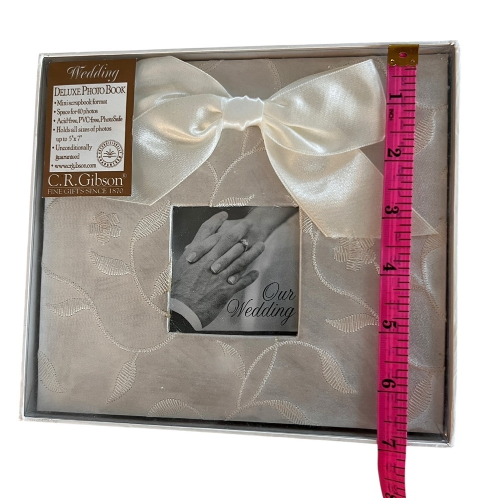 Gibson Cream Wedding Photo Album with Satin Bow - Picture 4 of 4